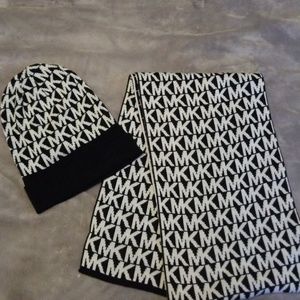 Michael Kors Scarf & Hat